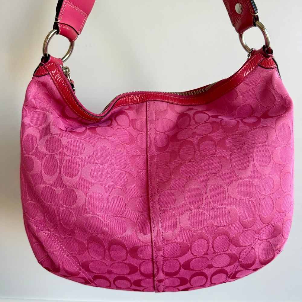 RARE | Coach Soho Signature C Large Hobo Shoulder Bag | Peony Pink - Picture 4 of 16